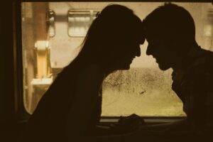 女性が生理中にダイエットする際の注意点は？