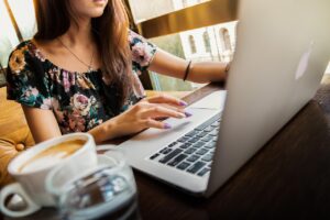 働く女性がダイエットを続けるための秘訣は？