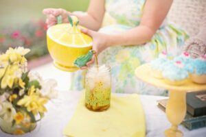 女性がダイエット中に付き合いで飲むときの注意点は？