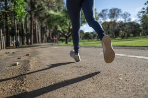 女性が運動少なめでもできるダイエット方法は？