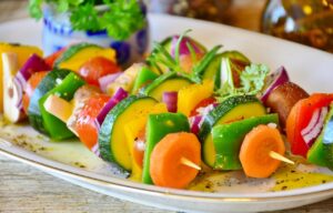 女性のダイエットにおける生理前の食欲を抑える方法は？