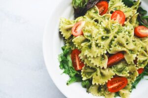 女性のダイエットに最適な夕食は軽めにするべき？